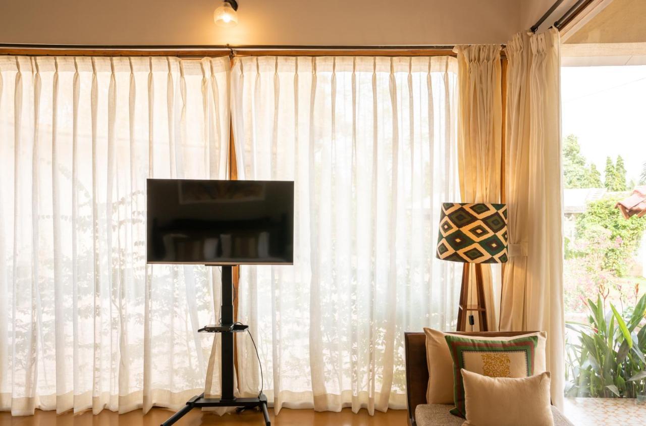 Hotel Oleander Farms, Karjat Esterno foto